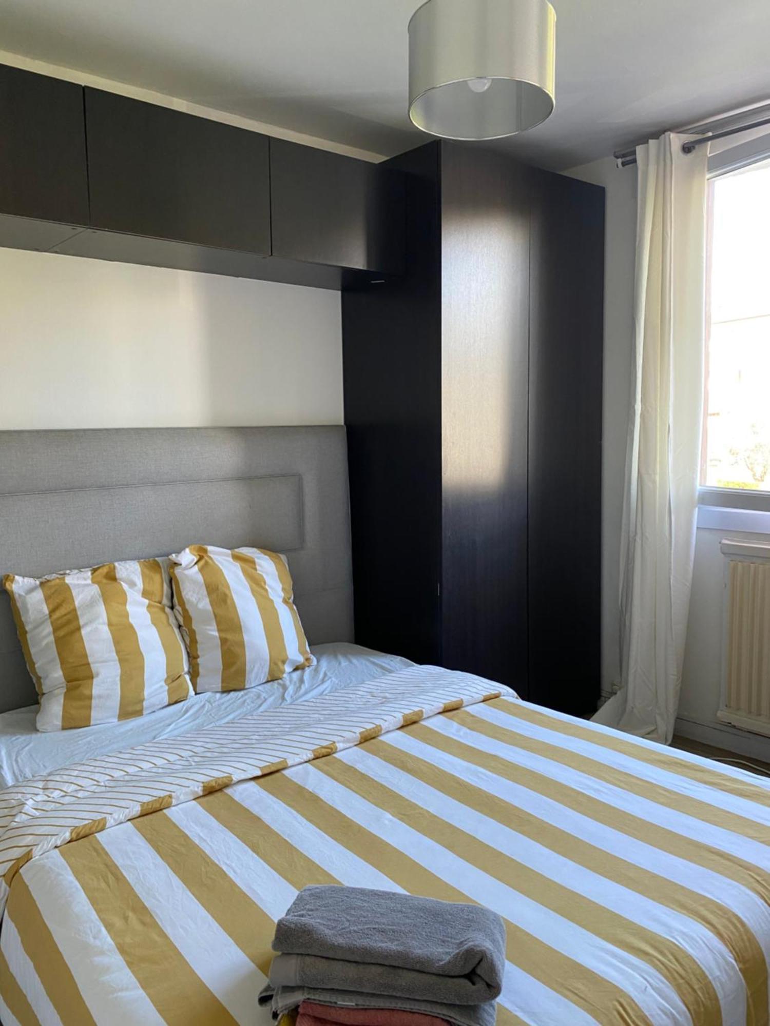 Bel Appartement Spacieux ,Convivial De 3 Chambres Avec Parking Prive Secure Caen Extérieur photo