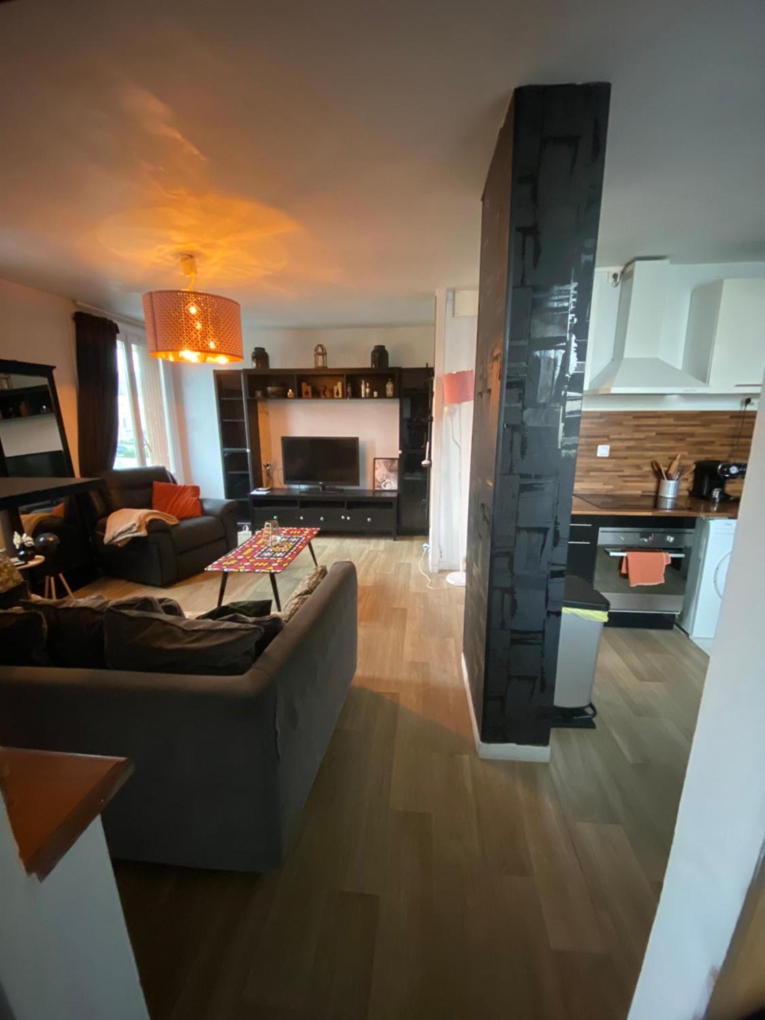 Bel Appartement Spacieux ,Convivial De 3 Chambres Avec Parking Prive Secure Caen Extérieur photo
