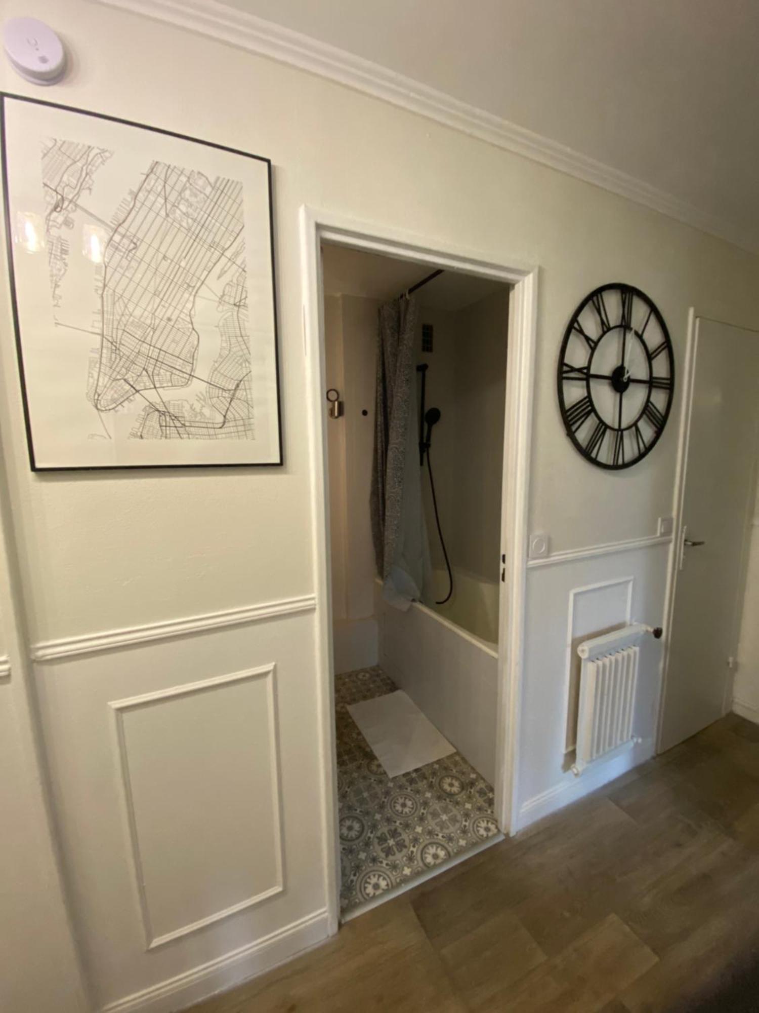 Bel Appartement Spacieux ,Convivial De 3 Chambres Avec Parking Prive Secure Caen Extérieur photo