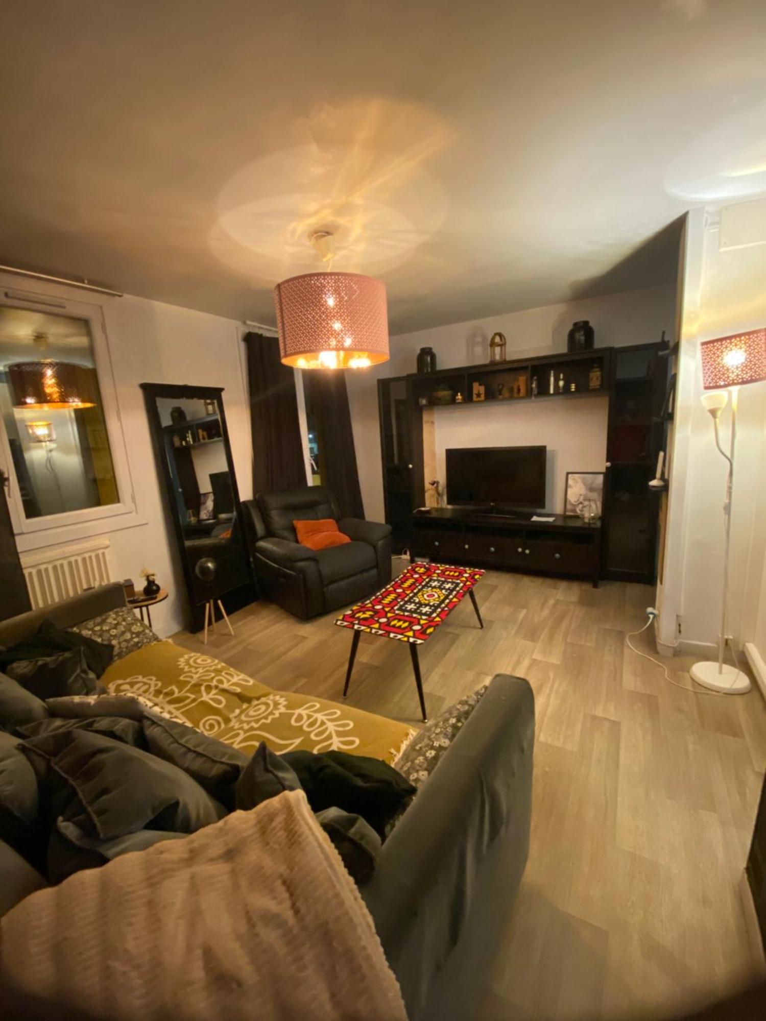 Bel Appartement Spacieux ,Convivial De 3 Chambres Avec Parking Prive Secure Caen Extérieur photo